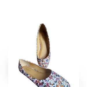 ModCloth Stanley floral flats size 8.5/9